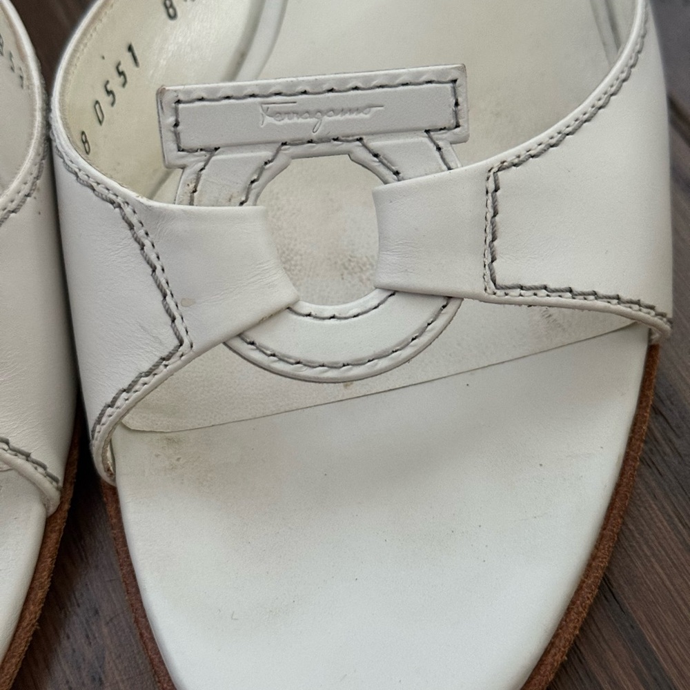 Salvatore Ferragamo white mules slides size 8.5 B - Picture 4 of 14